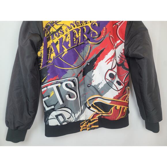 New Era Men's Multi Basketball Teams Bomber Blousen Jacket Coat Medium - Picture 3 of 10